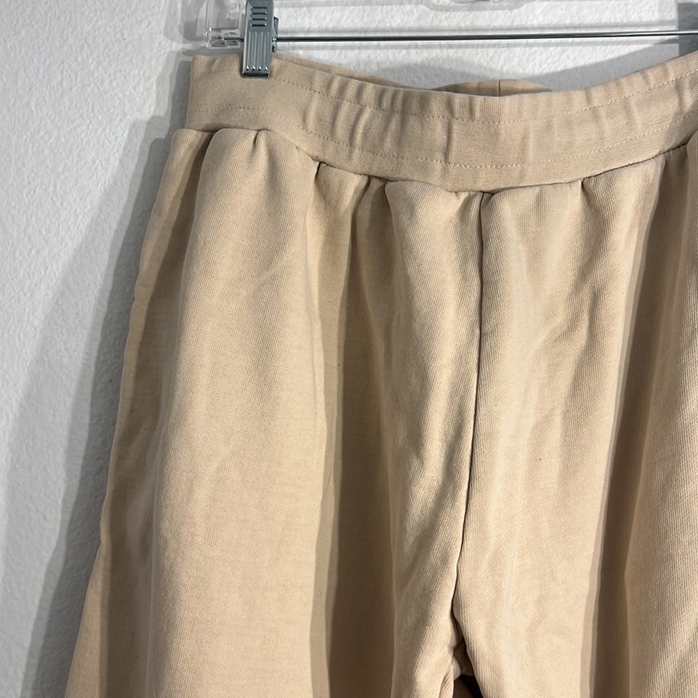 Market Laurel Wreath Sweatpants - Picture 10 of 15